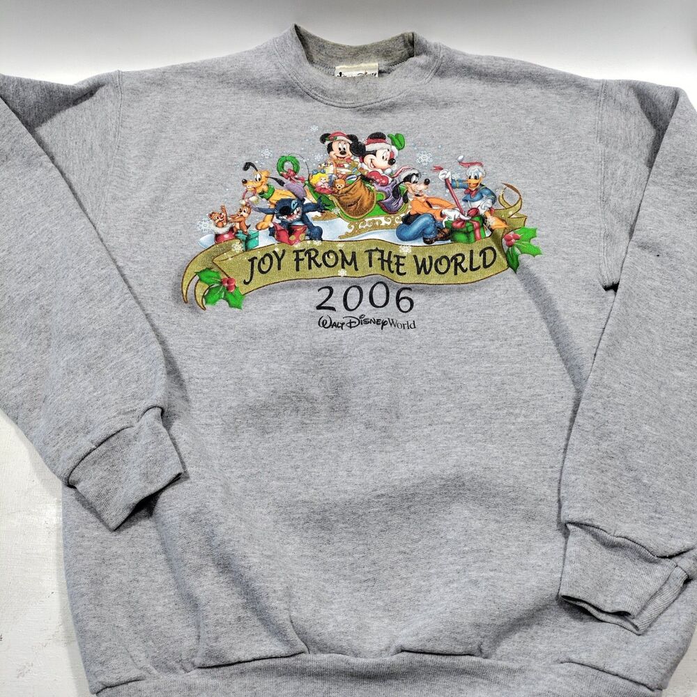 2006 Walt Disney joy from the world sweater Size S Christmas Pullover Womens